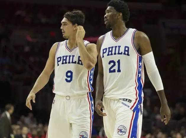 塞尔希奥：奥亚萨瓦尔归队在即；没有人对球队现状感到满意（塞尔希奥：奥亚萨瓦尔即将回归，球队现状无人满意）