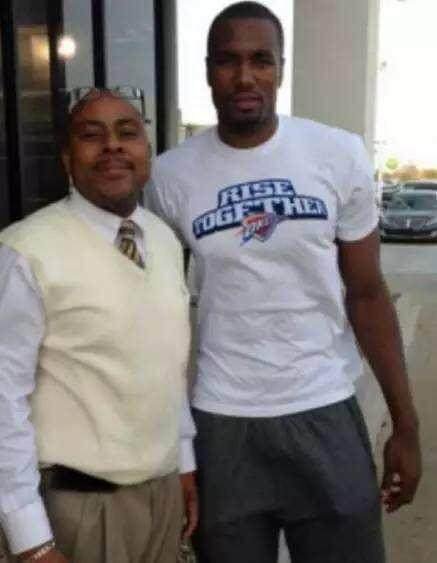 翻新太贵，维罗纳市长托马西提出把维罗纳现主场直接拆除再重建（维罗纳主场翻新成本过高，市长托马西提议拆除现有主场并重建）