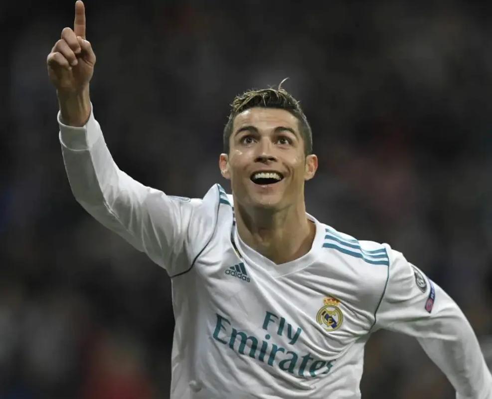 绿帽哥：曼联CEO已将哈维视为接替阿莫林的头号人选（消息称曼联CEO已将哈维列为接替阿莫林的首选）