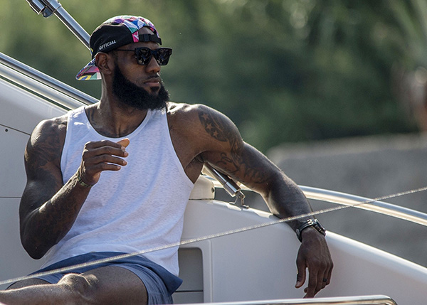 罗马诺：曼联并未与阿德耶米经纪人接触，也没与多特谈判（罗马诺：曼联既未联系阿德耶米代理人，也未与多特蒙德商谈）