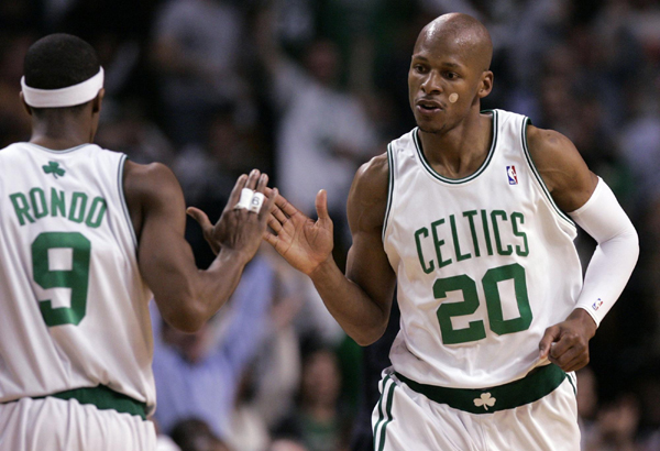 篮球火箭球迷投票支持球队重建计划（火箭队球迷投票赞成重建方案）